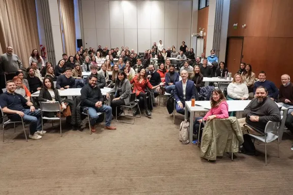 Más de 100 comunicadores y técnicos se reunieron para mejorar la atención a los neuquinos thumbnail