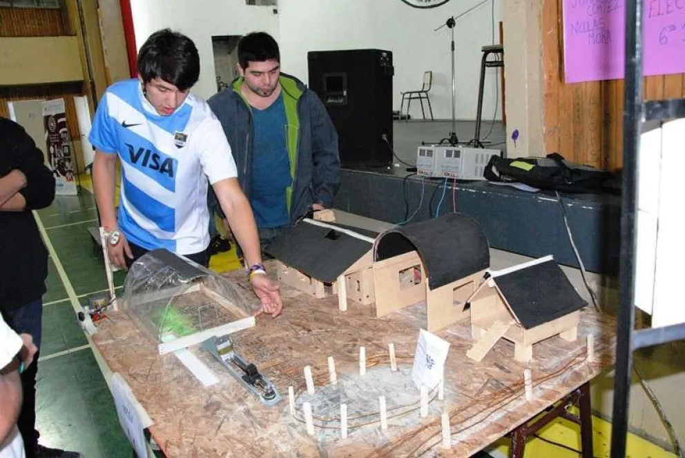 Comenzó la etapa zonal de la Feria de Ciencias y Tecnología | Neuquen ...