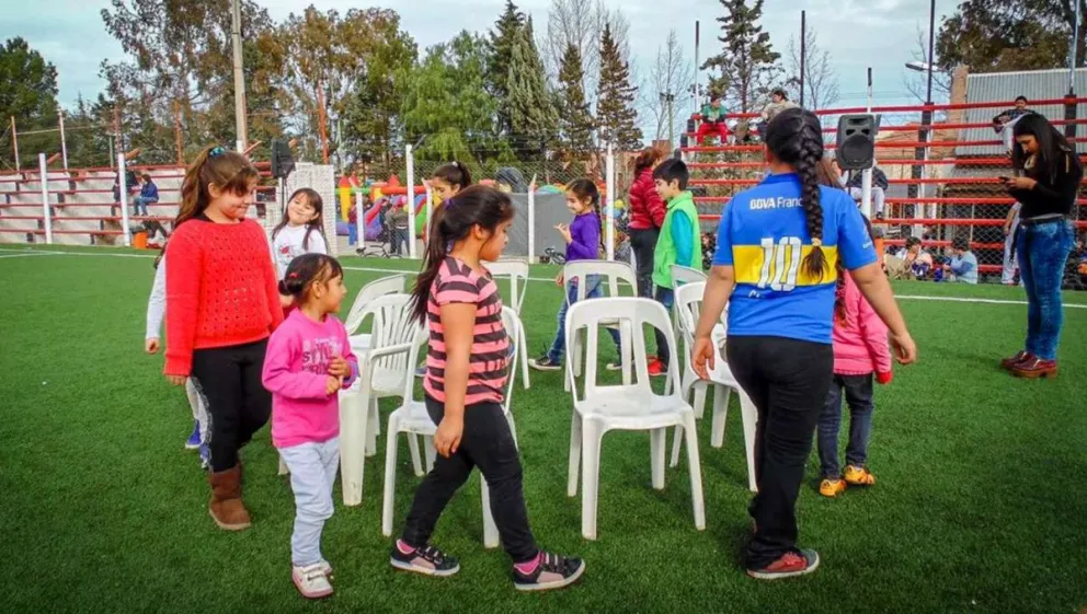 La provincia colabora con los barrios en el festejo por el día del Niño ...