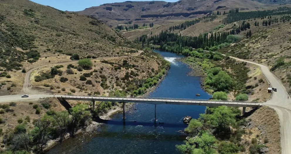 Gutiérrez anunció obras viales y más pavimentación en la ruta ...