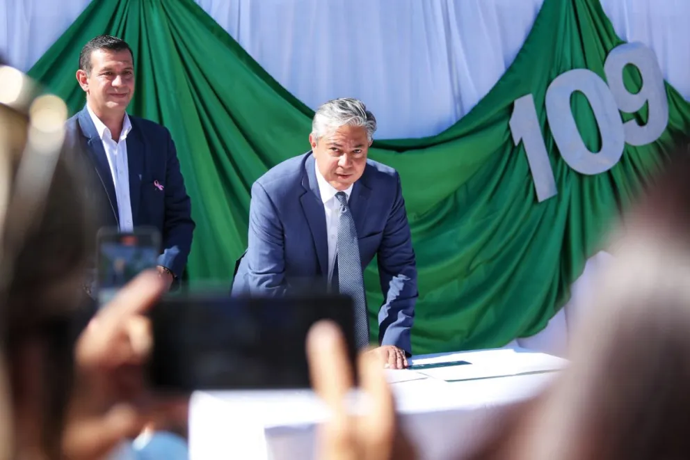 Figueroa celebró los 109 años del corazón de Vaca Muerta