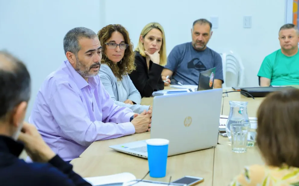 “Contamos con un cupo total de 2.000 millones de pesos, lo que nos permitirá llegar a prestadores de todos los rincones de la provincia”, aseguró el ministro Fernández Capiet.