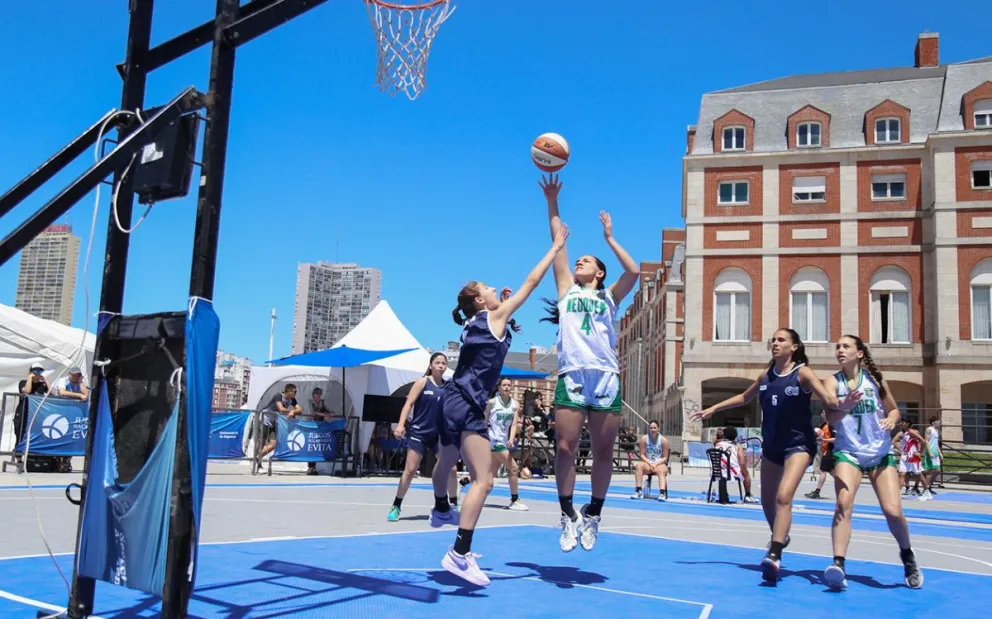 El básquet3x3 -en ambas ramas- comenzó con el pie derecho el certamen que convoca a deportistas del deporte federado Sub-16.