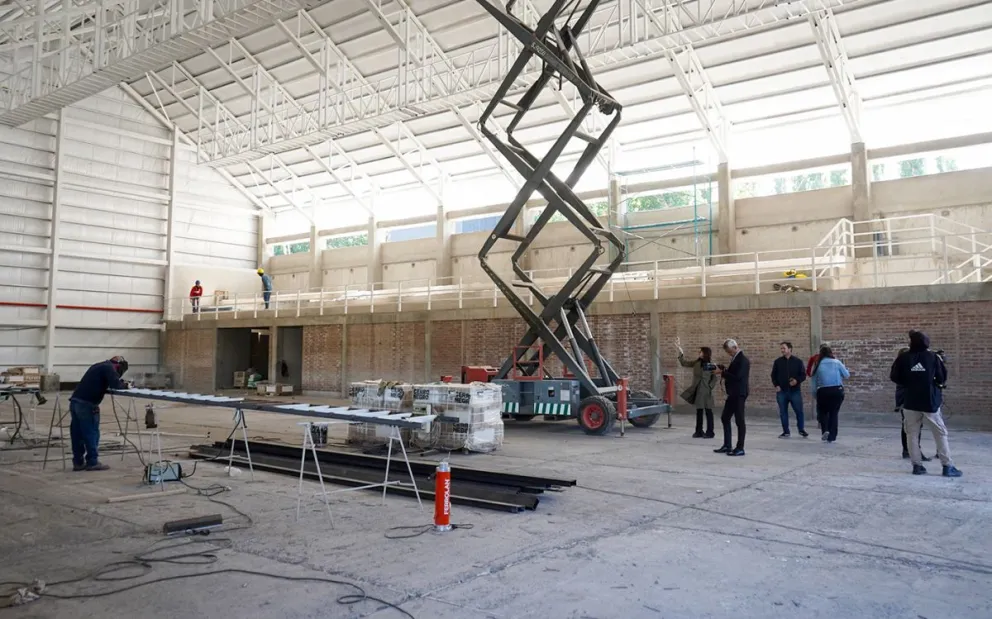 Figueroa y Gaido recorrieron la nueva avenida Obrero Argentino en Neuquén