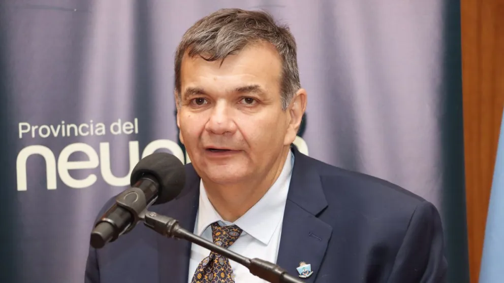 El ministro Koenig y la secretaria Pogliano estuvieron con el Santader Bank.