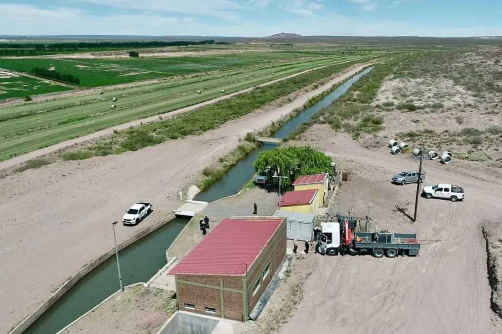 El canal de riego La Picacita es fundamental para los productores de Picún Leufú.