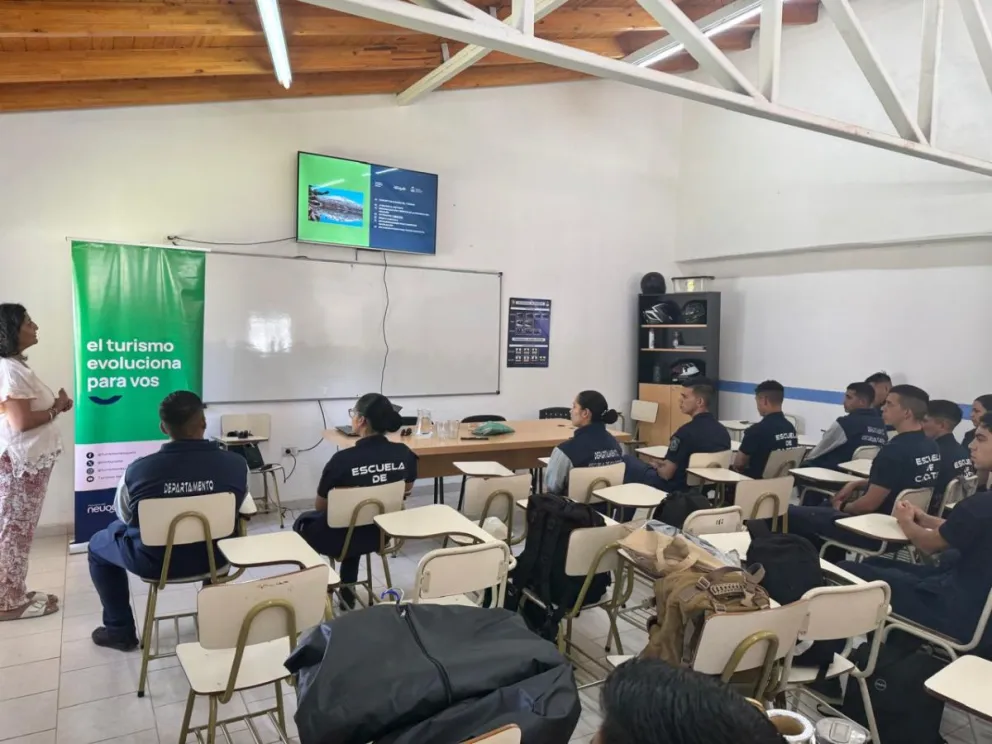 Neuquén capacitó a su Policía Turística.
