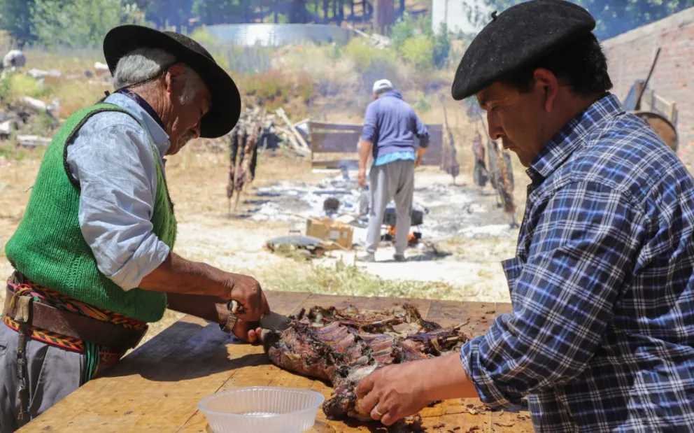 Se viene la tercera Fiesta Provincial del Asado con Cuero en Alumin&eacute;