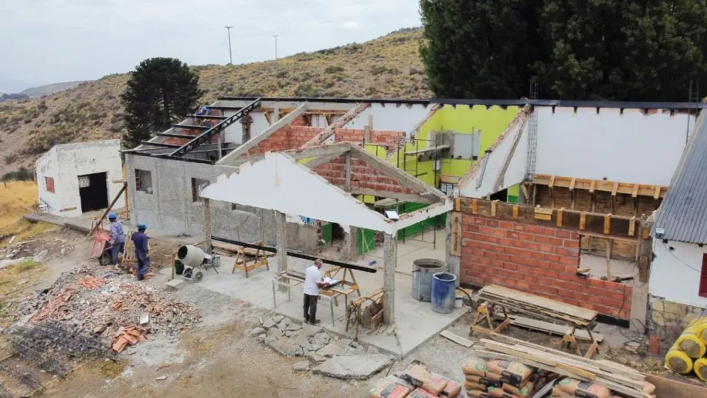 Avanza la obra en la escuela primaria 308 de Atreuco Arriba