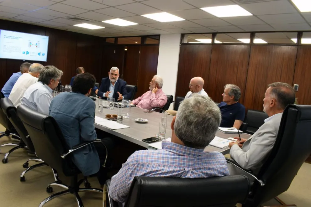 Avanzan los acuerdos para completar una red troncal de fibra óptica