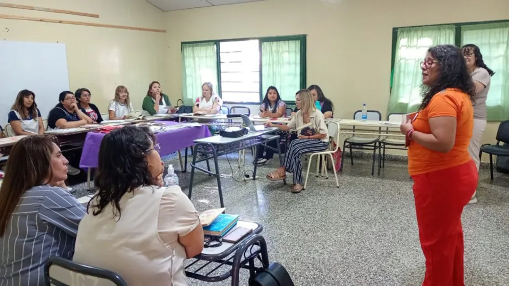 Primer grado: buscan fortalecer la lectura y escritura de los chicos desde el día 1