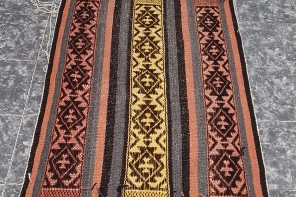 Feria de Artesanos y Productores de la comunidad mapuche Linares