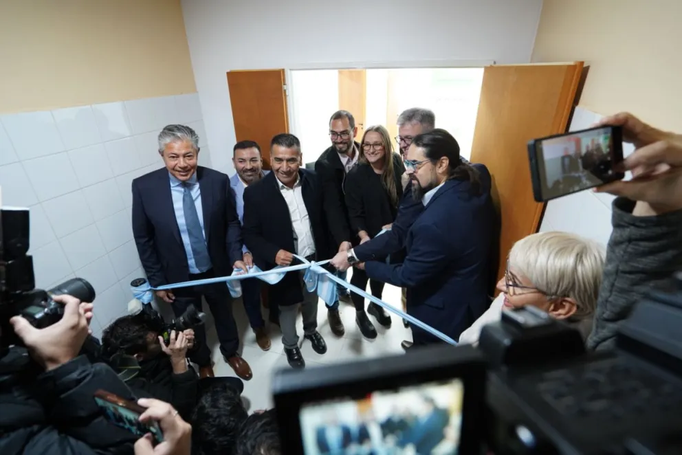 A media mañana cortaron las cintas en el área de Salud Mental del hospital de la comarca.