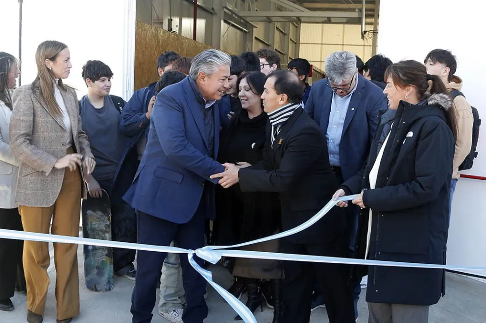 La EPET 10 de Plaza Huincul ya tiene su Salón de Actividad Física