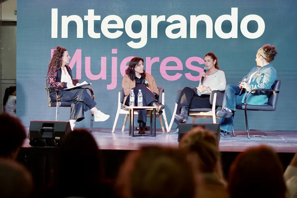 Un Espacio Duam colmado acompañó al Integrando Mujeres