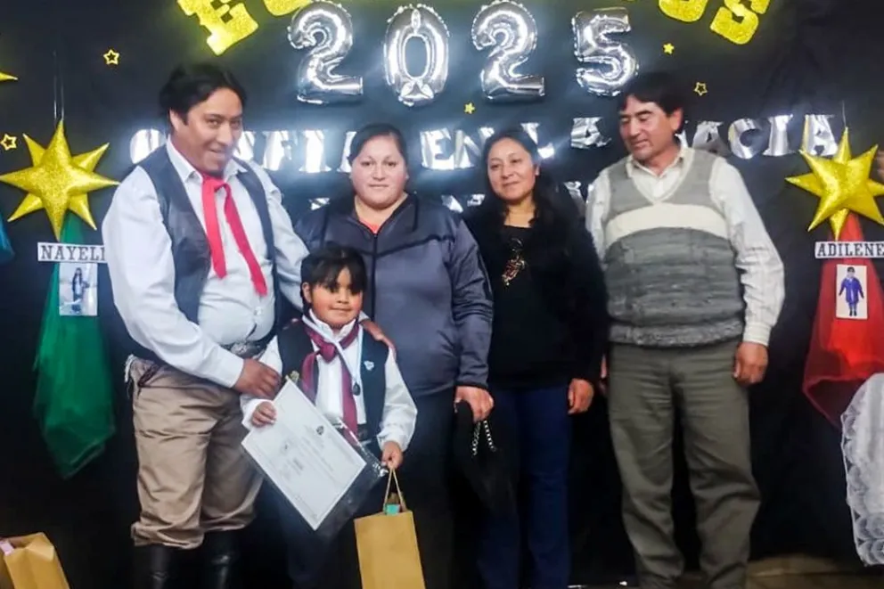 Las familias acompañaron a los estudiantes en los actos de cierre del ciclo lectivo.