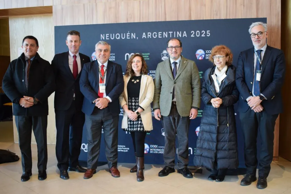 El encuentro de integración con Chile planteó una amplia agenda vial, comercial y turística