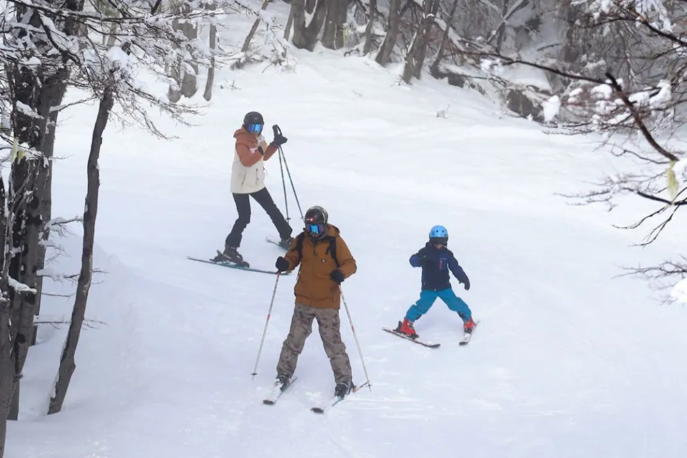 Una gran nevada llegó a Chapelco y se esperan más en los próximos días