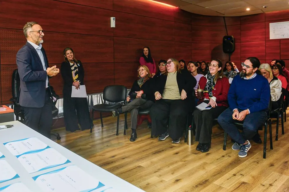 Más de 50 profesionales se certificaron en cuidados de embarazadas y recién nacidos
