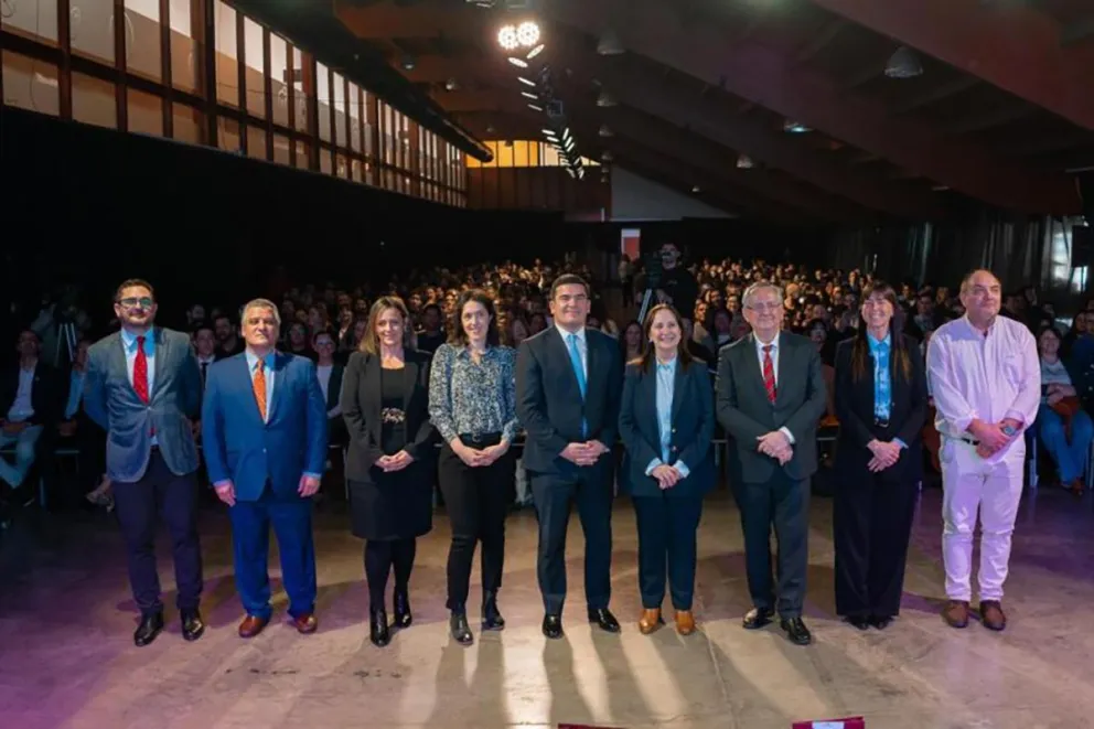 Corroza participó de una jornada de IA y modernización parlamentaria 