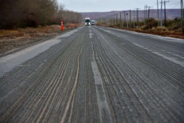 Con un promedio de 150 kilómetros al año, avanza el plan de pavimento más importante en la historia provincial