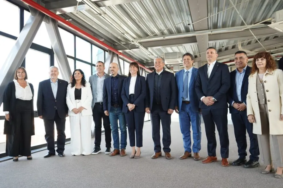 Se inauguró la segunda nave del Polo Científico que alojará al Instituto Vaca Muerta: “El empleo primero para Neuquén”