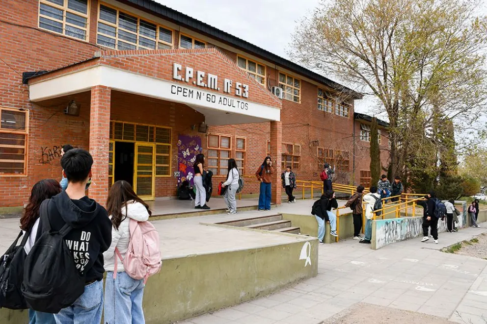 En octubre inscriben a escuelas secundarias, técnicas y agropecuarias.