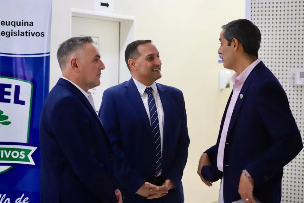 Capacitacitaron a empleados legislativos sobre seguridad digital 