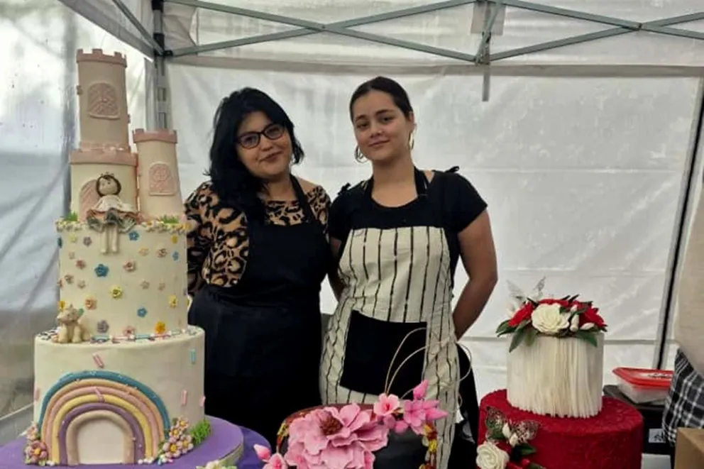 Sueños que se hornean: la historia de Karen y Nahiara con la pastelería