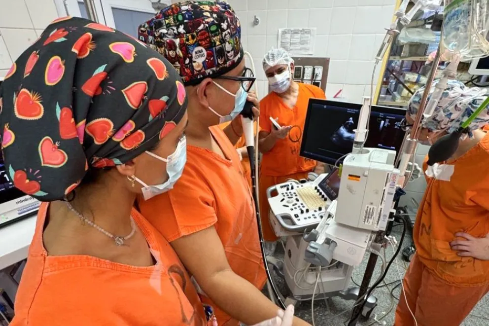 Realizan una cirugía torácica de última generación 