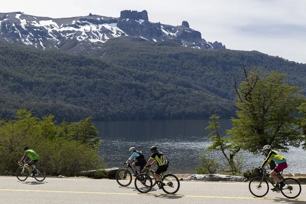 Gran Fondo 7 Lagos, la competencia ciclística que une Villa La Angostura con San Martín de los Andes.