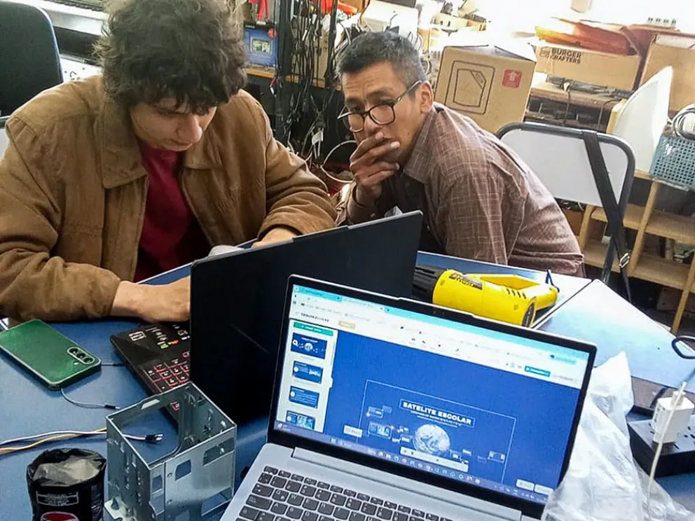 La EPET N&deg; 12 mira hacia el espacio exterior