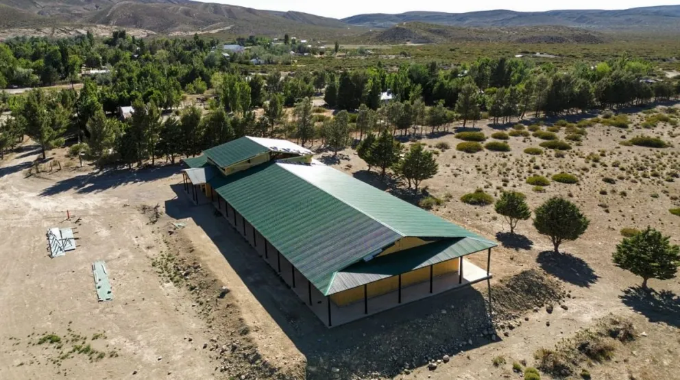 La provincia logró acuerdos salariales anticipados y garantizó el inicio de clases 2026