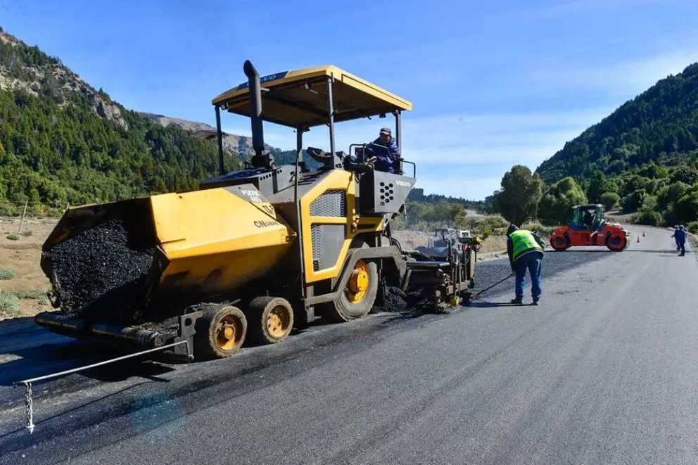 Este año comenzará la segunda etapa de la obra de asfalto en Villa Traful