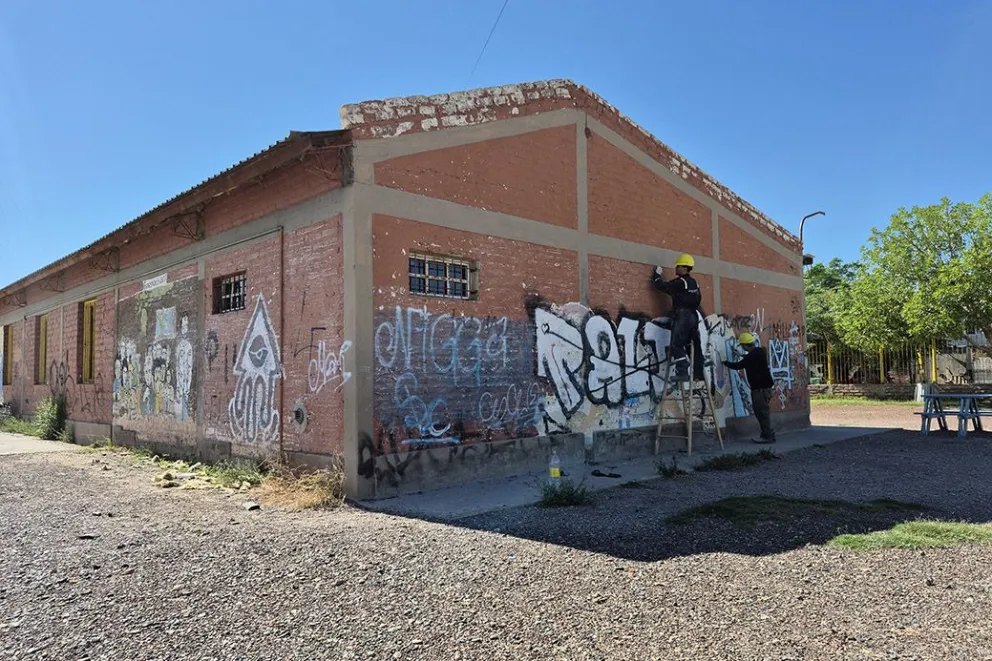 Avanzan las mejoras en escuelas de toda la provincia