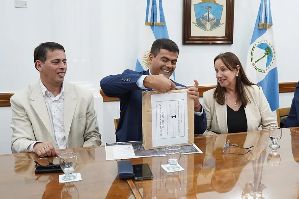 Cuatro empresas interesadas en la obra que duplicará las calles pavimentadas en Junín de los Andes