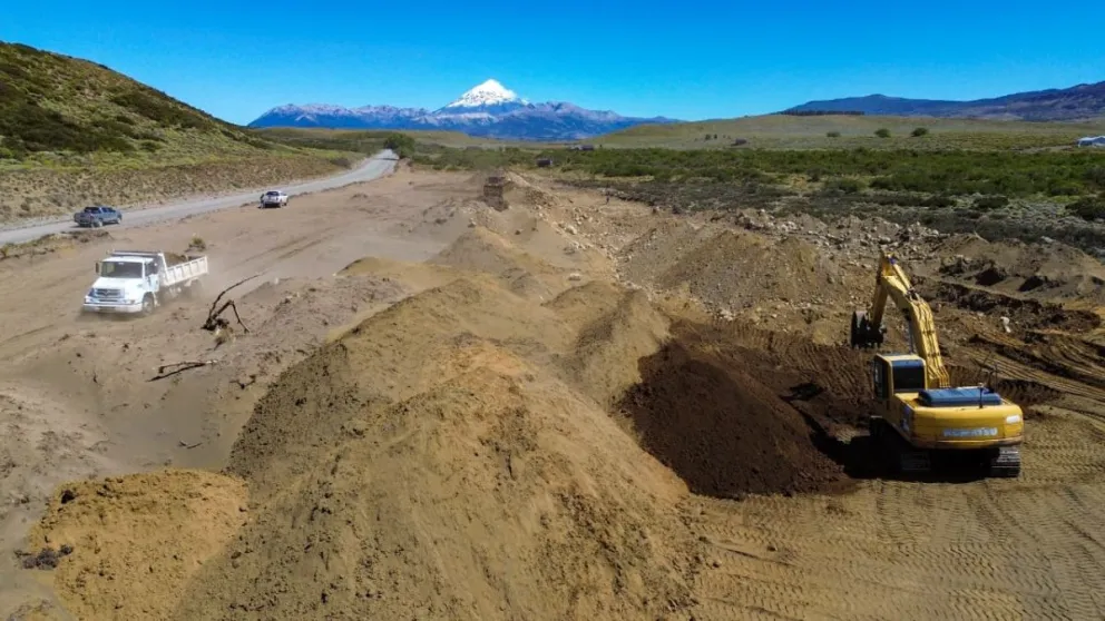 Trabajan para mejorar el ingreso al Lago Huechulafquen