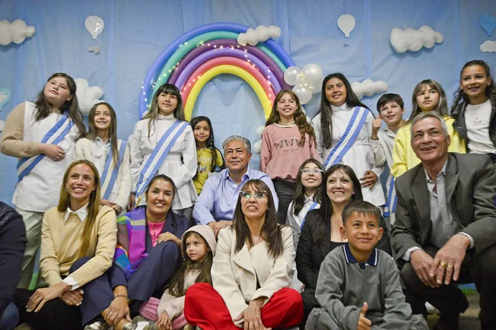 Este viernes se inauguró la primera escuela rural infantil en Caviahue.