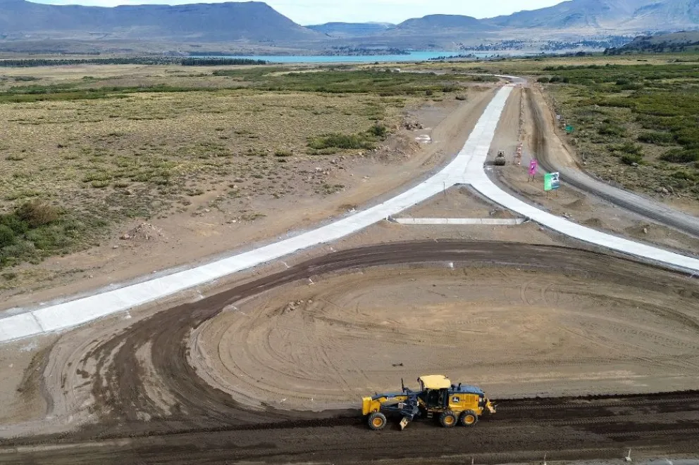 Continúan los trabajos para la pavimentación del tramo de la ruta provincial 26 desde Caviahue hasta el cruce.
