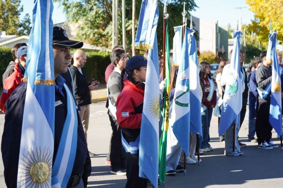 Plottier celebró sus 91 años con un homenaje a los pioneros y una mirada puesta en el futuro