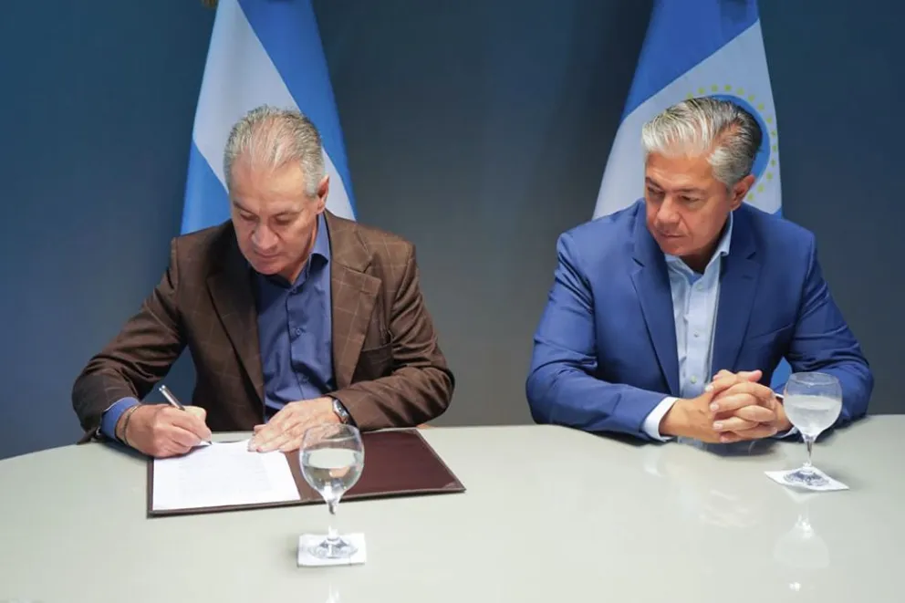 Convenio con CONICET para instalar un microscopio electrónico de barrido en Neuquén