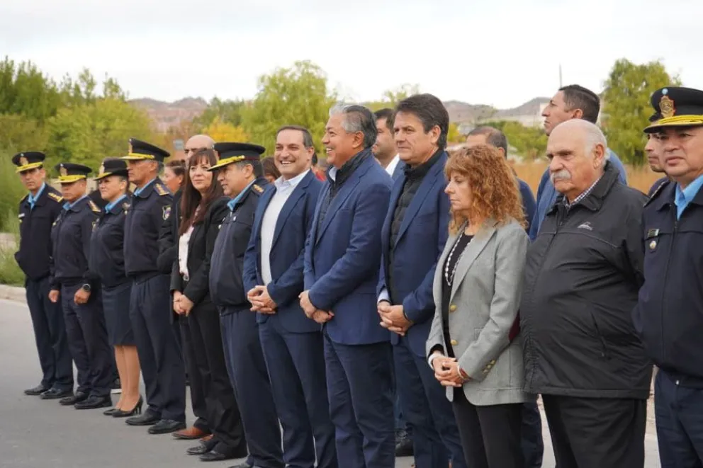 Figueroa inauguró el destacamento policial de Rincón de Emilio