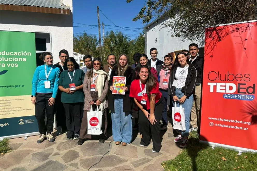 Cerca de 140 docentes se capacitaron para mejorar la comunicación de estudiantes