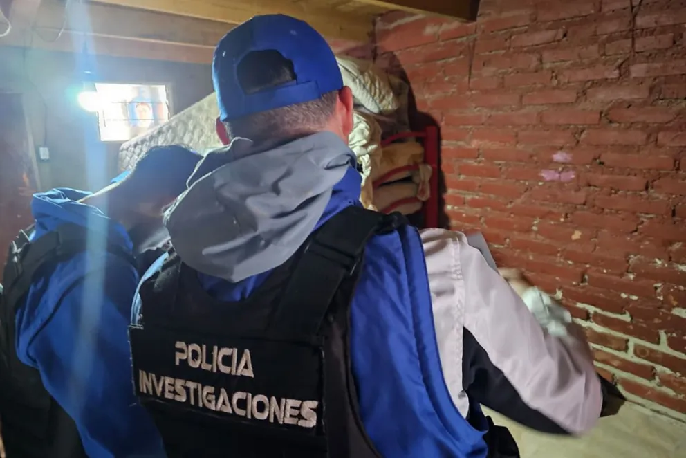 Policía allanó una vivienda por una estafa y secuestró drogas 