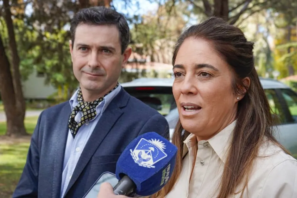 Provincia entregó la escritura definitiva a la firma Grupo Sur SRL