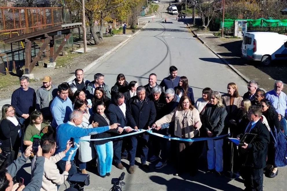 Villa La Angostura sumará 100 cuadras de asfalto antes de la veda climática de 2027
