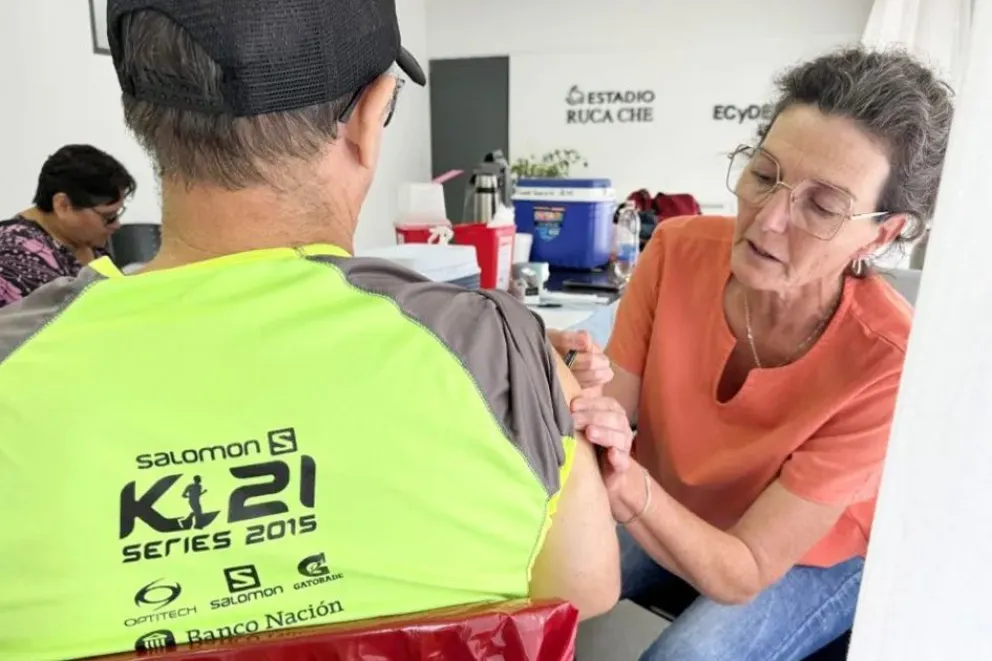 Ante el aumento de los casos de gripe, Salud intensifica la campaña de vacunación