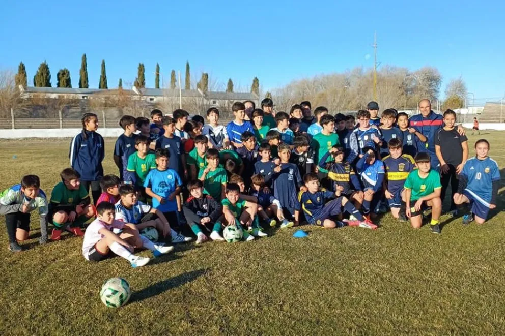 Más de 300 jóvenes participaron de los Campus de Fútbol en Zapala y Plaza Huincul
