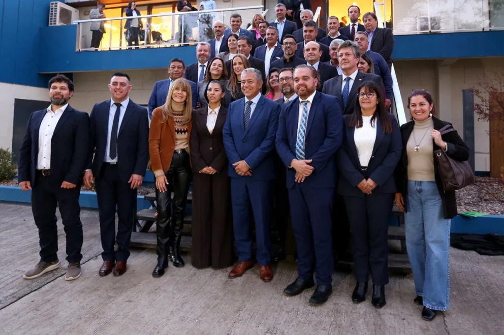 Neuqu&eacute;n y Biob&iacute;o impulsan un corredor bioce&aacute;nico por Pichach&eacute;n