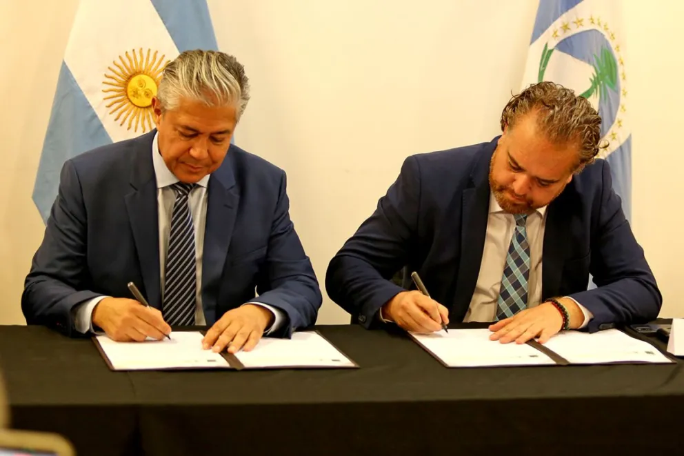 Neuqu&eacute;n y Biob&iacute;o impulsan un corredor bioce&aacute;nico por Pichach&eacute;n